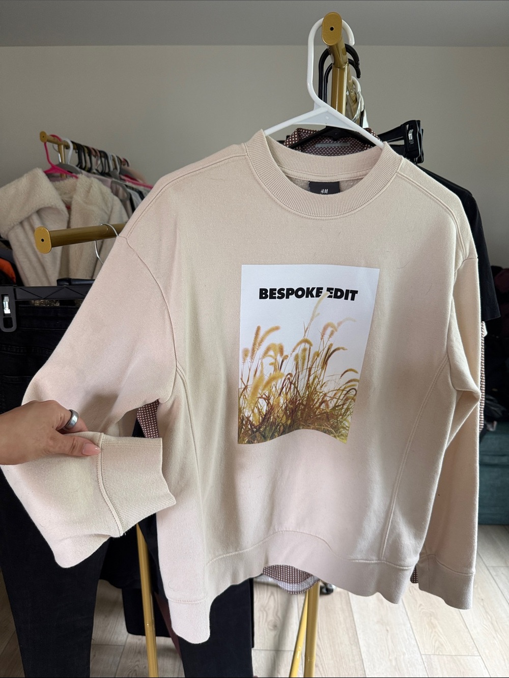 H&M Cream Graphic Crewneck Sweatshirt with Nature Print